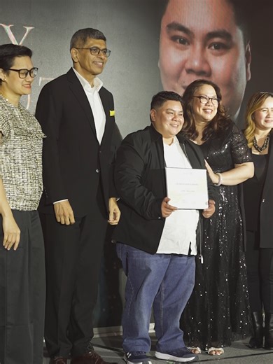 How do our frontliners help Clients live bright now? Hear it straight from our CX Factor 2026 attendees, nominees, and winners! ✨ CX Factor is a recognition program for Sun Life’s Operations team – our frontliners who support Clients and advisors, from simple inquiries to claims processing. Congratulations to our CX Factor 2026 winners! Thank you for the excellence you consistently bring to our Clients! #LiveBrightNowWithSunLife #SunLifePartnerForLife