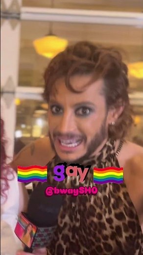 Frankie Grande: Victor Garber/Luigi Titaníque