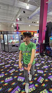 How to find the WINNING claw game in an arcade #clawmachine #arcadegames | Arcade Matt