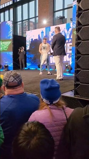 Crowd Chanting AJ Lee's Name At The Royal Rumble Kickoff Event #cmpunk #ajlee #wwe #royalrumble