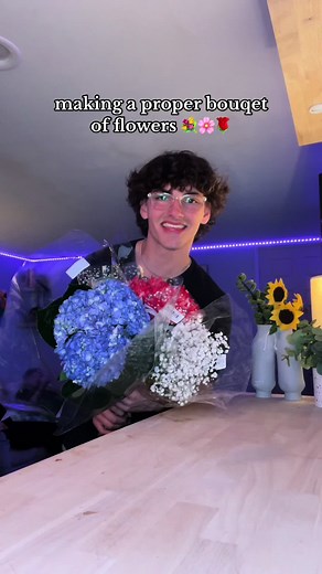 Creating Stunning Flower Bouquets: Step-by-Step Guide