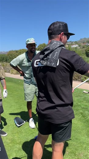 This is how to clean AND restore your golf grips. Geko beats dish soa...