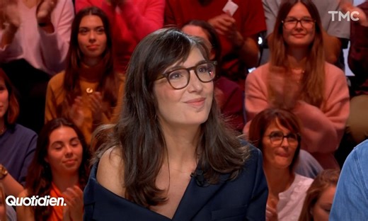 Invitée : Nora Hamzawi révèle les dessous du couple dans son roman-photo décalé