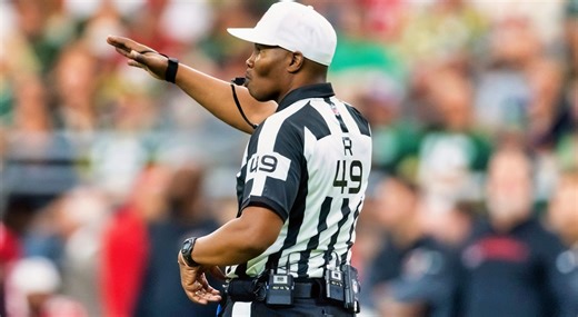 Former NFL Referee Calls Out Officials Over Big Mistake They Made On Sunday