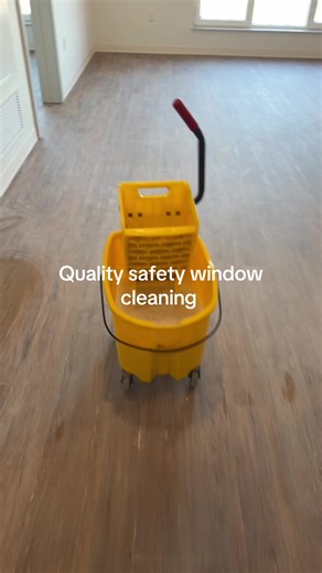 Quality safety windows cleanin (@juancastro7859)’s video of Window Cleaning