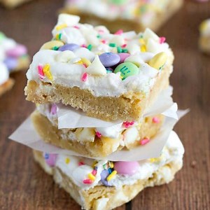 351K views · 105 reactions | These SPRING CONFETTI BARS are so fun and perfect for Easter! Everyone loves them!! RECIPE HERE: https://www.chelseasmessyapron.com/spring-confetti-bars/ | Chelsea's Messy Apron | Facebook