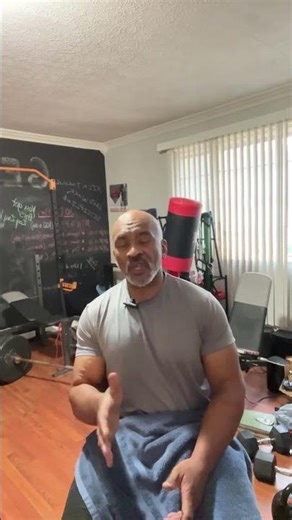 😱 Towel Biceps 💪 Curls Arm Workout Without Weights #shorts #fitness #trending