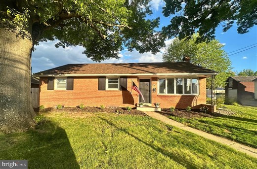 26 E Cedar St, Fleetwood, PA 19522 - MLS PABK2072226 - Coldwell Banker