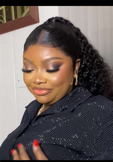 Lizzy, Makeup Artist in Lagos on TikTok