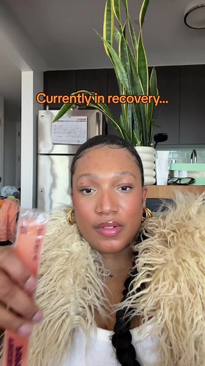 I apologize for the loud behind smack 💀💀 but chiiii pedialyte was on to something with these popsicles. Also, we will debrief on the night later 🤭