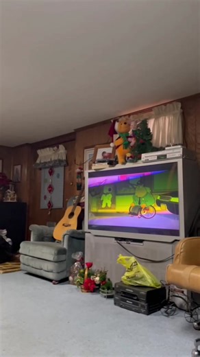 Bro is living Family Guy 🤣💀 #fyp #familyguy #petergriffin #joeswanson #impressions #xyzbca #meme