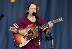 Billy Strings announces 2025 tour stops in Michigan, Illinois, Missouri