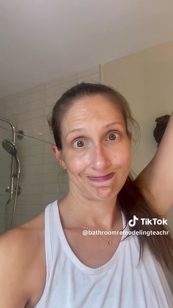 THE SCHLUTER LINEAR DRAIN GETS NASTY🤢. Cleaning this drain, and its tiled drain cover, is no easy task. It takes at least 30 minutes to scrub it, and that’s being generous. Pros of the Schluter Linear Drain: -no curb! -the tiled drain cover is 👌 Cons: -heavy -awkward to remove the drain cover -the tiled cover’s “teeth” grab on to hair -soap scum build up is insane -poor drainage -pain in the ass to clean This shower was built in 2019. #curblessshower #schluter #gross #bathroom #remodeling #til