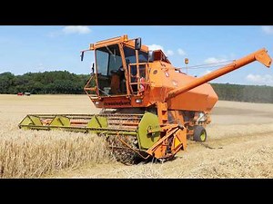 Dronningborg D2600 with V8 Engine & Good Sound in the field Harvesting