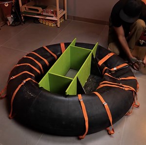 2.8K views | Speedy boat made out of inner tube | 5-Minute Crafts SHORTS | Facebook