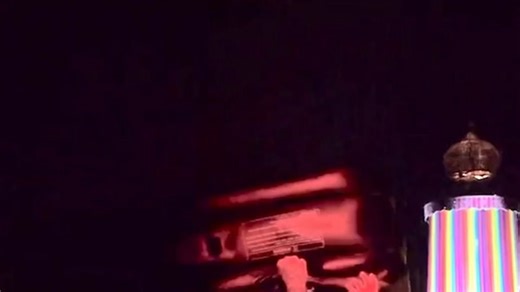 Woody Cook crowd surfs on an inflatable bed at dad Fatboy Slim's Glastonbury set - video Dailymotion