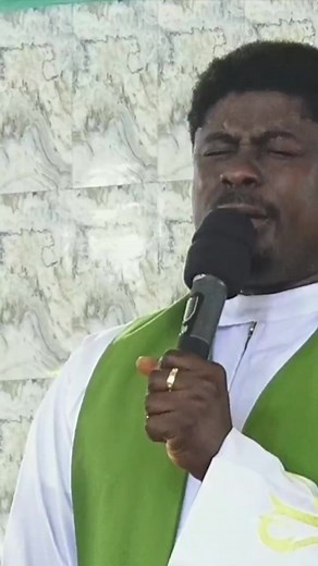 33K views · 2.9K reactions | Child of God, that your problem will not break you, instead you will break record. As I connect you to the altar of fire for divine relocation, in the name of Jesus Christ. #FrEbube | Holy Ghost Adoration Ministry | Facebook