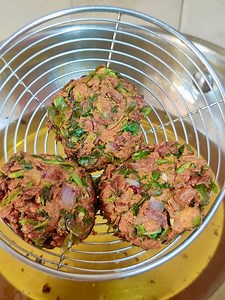 282K views · 5.3K reactions | Palak se banaye ye chatpata tea time snack sab khate reh jayenge - Live video Text recipe link: https://www.zaykakatadka.com/recipe/palak-vada-spinach-vada/ Palak Vada | Spinach Vada | 5 minute Veg Recipes | Facebook