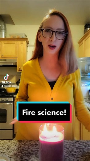 Extinguishing a fire with science! #combustion #scienceathome #scienceforkids #scienceiscool #chemistryforkids #momsoftiktok #fireextinguisher #carbondioxide #scienceforkids
