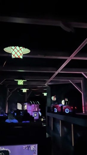 Mickey & Minnie's Runaway Railway Opening Scene