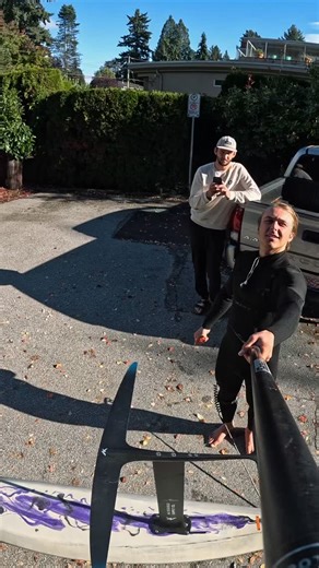 Point Atkinson to Ambleside. These runs are rare which makes them that much more special. GoPros never do the swell justice. It wasn’t the biggest but it’s interesting how fast this spot runs. 700 Plasma @akdurablesupplyco and 7’10 Custom @stingerboards SUP was the ticket to keep up with the swell. | Jack Rieder