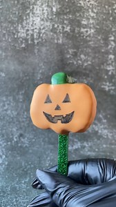 2.7K views · 11 reactions |  These mini Jack-o’-Lantern cake pops are all treat, no trick. Sweet, simple, and just the right bite of Halloween fun. ✨ ️ Shop all your Halloween baking essentials now at BakeDeco.com! #halloweenbaking | BakeDeco Kerekes | Facebook