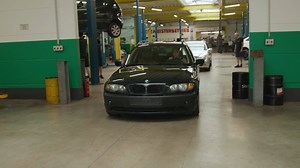 70K views · 132 reactions | Dellen und Beulen am Auto können schnell entstehen. Aber wie gut kann man diese kleinen Baustellen selber reparieren? Das testet Anni mit verschiedene Smart Repair Sets aus dem Internet. Wie weit Anni mit der Selbstreparatur kommt und wann doch der Profi ran muss, seht ihr am 06.09. bei auto mobil - das VOX Automagazin. | auto mobil - das VOX Automagazin | Facebook