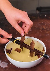 From the Earth to Your Hand: Making Pencil Graphite from Coal | 5-Minute Crafts SHORTS