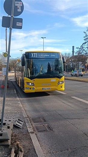 Bus Berlin | Einfahrt X11 G.-alle/Drakestr nach U Krumme Lanke