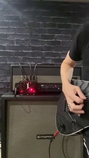 Checking out the @synergyamps BE Deluxe module today to see how it pairs with my pedal. #synergy #allpedal | Jeff Loomis