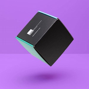 🎶 On the 4th day of packaging, Packlane gave to me . . . four color printing 🎁 All of our boxes are created in brilliant CMYK printing so you're free to channel your inner Picasso. School of the Art Institute of Chicago uses full panels of the core CMYK colors to create a modern design for their boxes. | Packlane