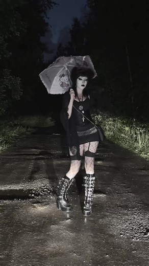 Rainy day🖤 #goth #tradgoth #alt #alternative #gothic #gothtok #hellokitty #rain