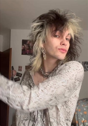 Top Motley Crue Songs from the 80s
