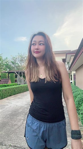 วิดีโอของ EVE NA JA 18UP (@eve..18up) พร้อมเพลง version emlee - EM'LEE ♪