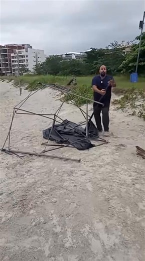 O pastor “TEI” da Praia do Saco foi preso por ameaça e desacato a agentes da Guarda Municipal de Mangaratiba. Segundo relatos, ele descumpria a lei Municipal que proíbe acampamento nas praias da cidade. | Mangaratiba 360: Notícias, Turismo e Atualidades