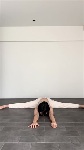 軟体予備校👩‍🏫 #ダイエット #後屈予備校 #筋トレ女子 #サ活女子 #ヨガ #後屈 #backbendchallenge #開脚ストレッチ #開脚チャレンジ ##開脚