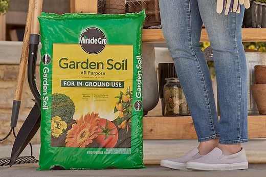 Lowe's shoppers race to buy Miracle-Gro Soil slashed to $2.29