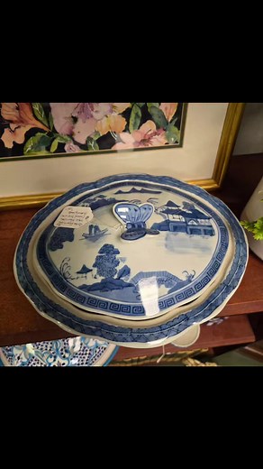 #Vintage #USA Pottery #Blue&White #BlueWhite #RedWingPottery #Shawnee #ShawneePottery #HullPottery | Gathered Goods GA