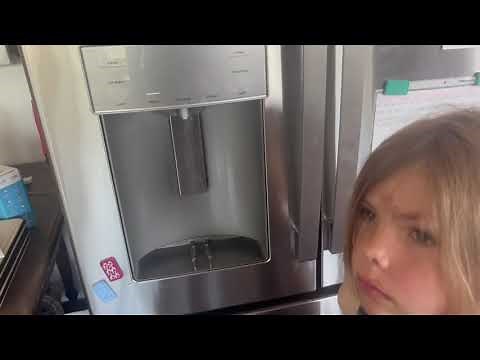 How to Fix a GE Refrigerator Ice Dispenser