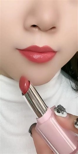 Perfect Red Lipstick for Every Skin Tone | Glossy Finish 💄✨ #Lipstick #MakeupTutorial #LipMakeup