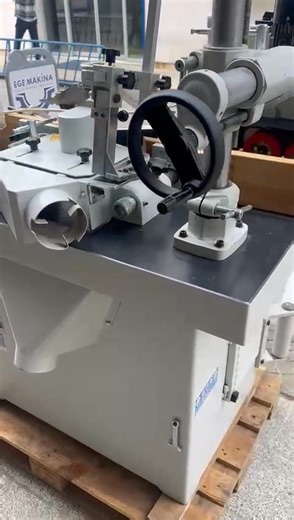 NETMAK 2021 MODEL FR2100FA İLAVE ARABALI 10HP 7,5 KW FREZE - 3 KAFA 05548445500 – 05385644540 www.ege-makina.com www.youtube.com/@egemakina Tüm Türkiye'ye ve yurtdışına gönderimi yapılır. Takas yapılır. Bakımları yapılmış sorunsuz bir makinadır. Ege Makina - İzmir 05548445500 – 05385644540 Kredi kartı ile ödeme imkanı mevcuttur. | Ege Makina