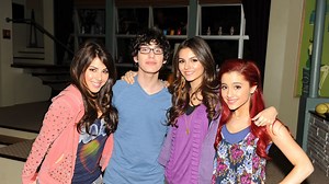'Victorious' is Making Its Triumphant Return. Here's Everything We Know