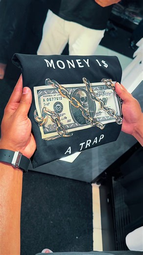 Explore Drop Shoulder Fashion Trends for Gentlemen