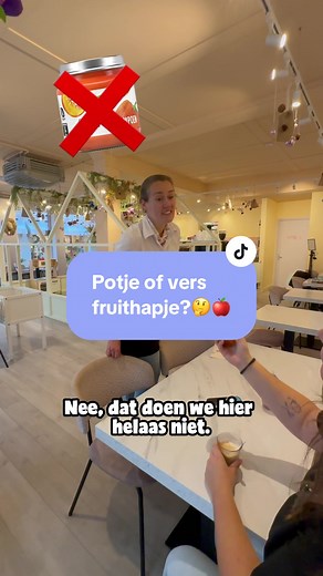 Een potje opwarmen tijdens de lunch voor jouw kindje? Dat hoeft hier helemaal niet! Op onze menukaart staan verse fruithapjes die we elke dag zelf maken 🍌🍎🍐