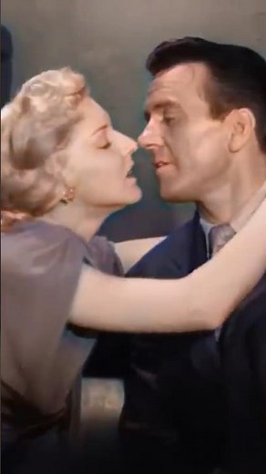 ❤️‍🔥 Hot lips 🎬 Pier 23 #besos #filmnoir #mysteryfilm #películas #movie #kissing #moneyheist #1950s