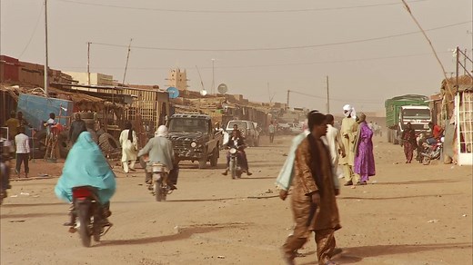 Arlit, au Nord du Niger, Areva exploite l’uranium depuis 1976, la colère dans le vent : https://www.cinemutins.com/la-colere-dans-le-vent | Les Mutins de Pangée