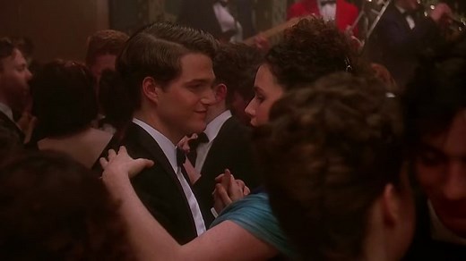 Circle Of Friends (1995) (720p) EngSoft Subs Incl' 🌻 90's Movies