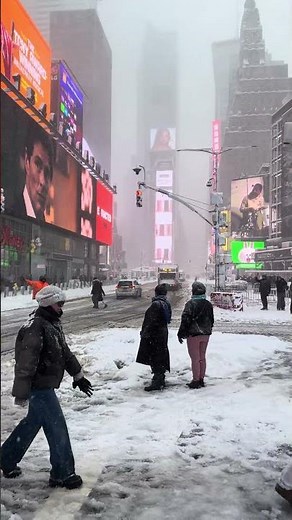 Real Blizzard in NYC ❄️ Walking Through Extreme Snowstorm #nycnight #snow #exploreny