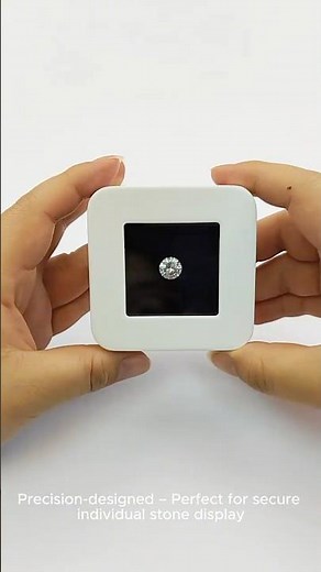 Deluxe Wooden Diamond Display Box – Elegant & Secure Gem Presentation