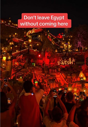Don’t leave Egypt without visiting Farsha Café in Sharm El Sheikh! 🇪🇬🪔 This place is pure magic perched on a cliff, wrapped in boho lights, overlooking the Red Sea. Sunset here feels unreal. The vibe, the music, the colors… it’s like stepping into another world. ✨ Whether you come for shisha, tea, or just the atmosphere, Farsha Café is a must-visit. Make sure it’s on your list ✨ ✨ follow @jessmelu for more travel inspiration, unique hotels & lifestyle tips ✨ © Copyrighted content – no reposts